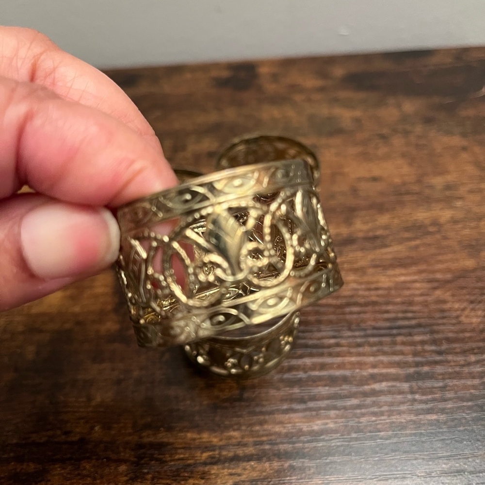 Vintage Gold Filigree Napkin Ring Set Home Decor Table Setting Home Decor - Picture 4 of 5